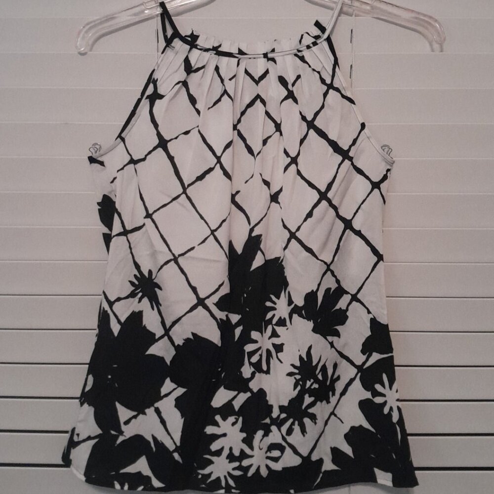 New York & Company sleeveless top size XS NEW